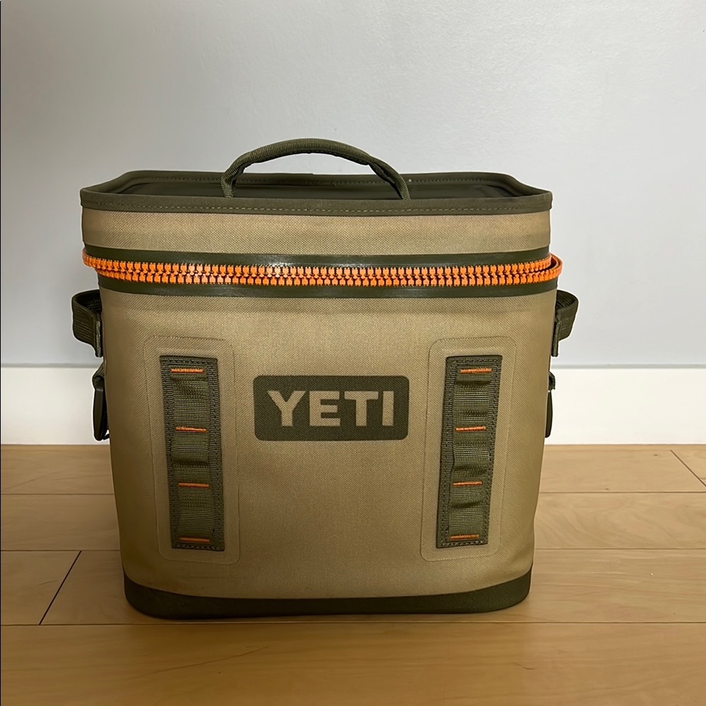 YETI HOPPER with Durable Waterproof Material